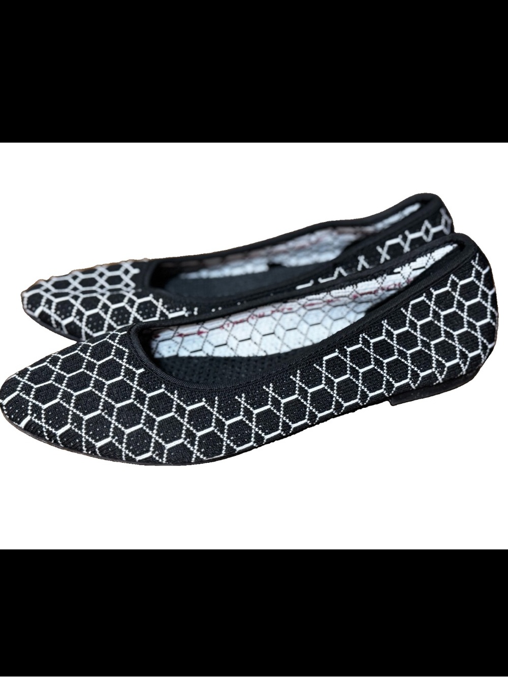 SKECHERS Black White Ballet Flat Stretch Fit Air Cooled Mem Foam Women's Sz 8.5